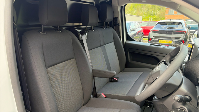 Vauxhall Vivaro L2 Diesel 2.0 Turbo D 145 Prime H1 Van - Image 6